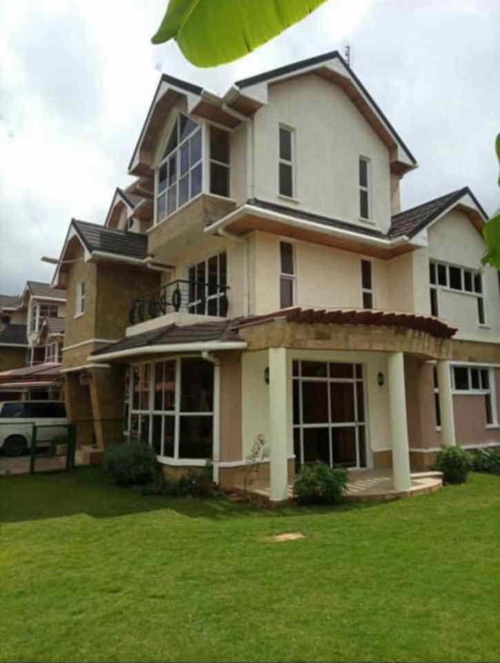 5 bedroom double-storey house for rent in Lavington