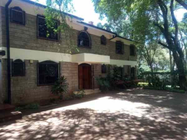 5 bedroom mansion for rent in Kitisuru