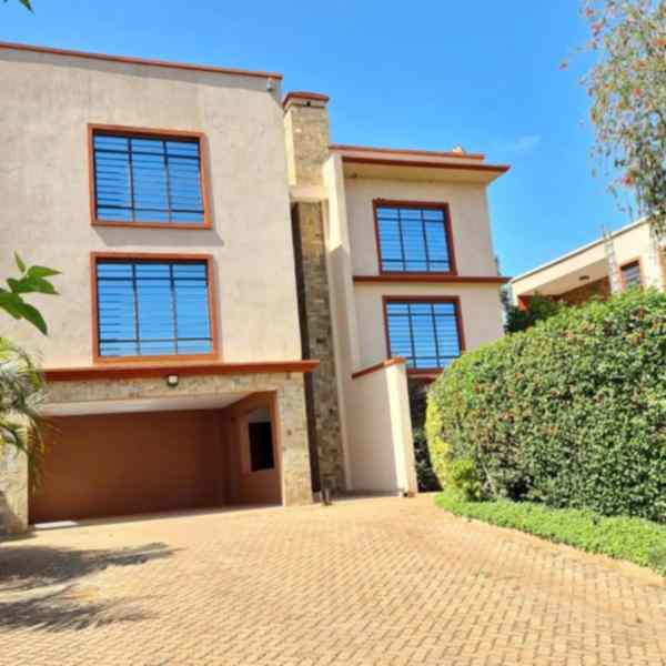 5 bedroom mansion for rent in Runda Nairobi