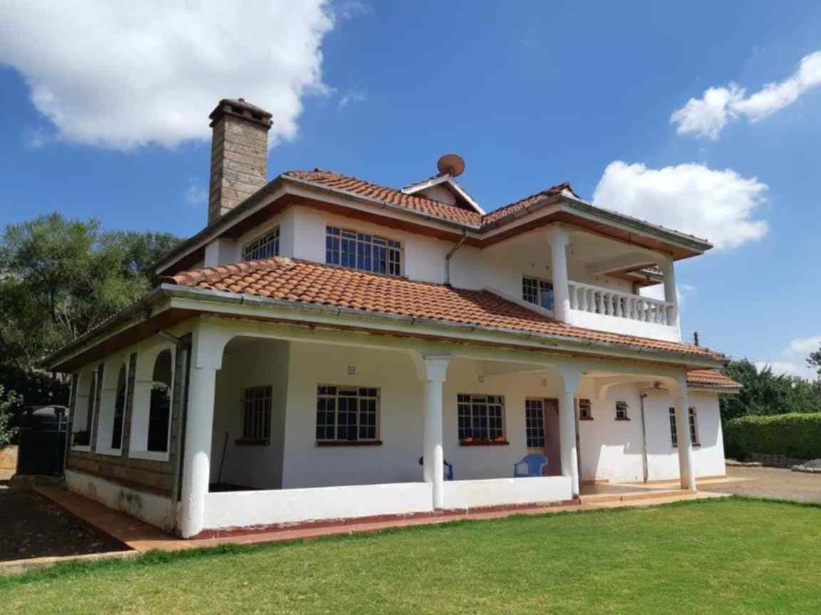 5 bedroom standalone for sale in Thome Marurui