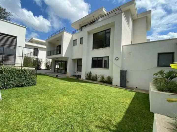 5 bedroom townhouses for sale in Lavington