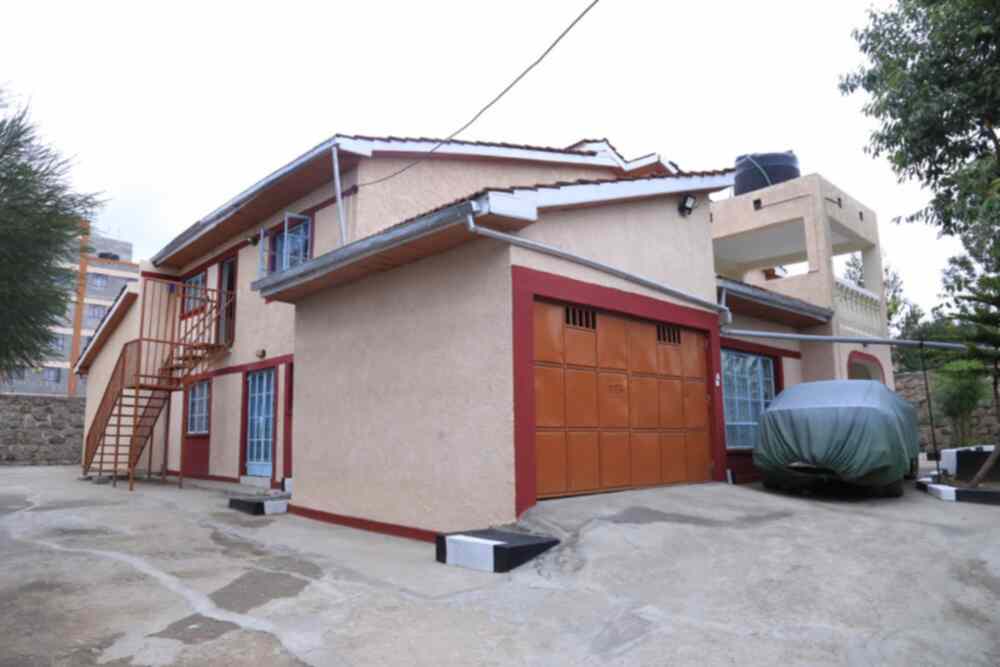 6 bedroom townhouse for sale in Kitengela