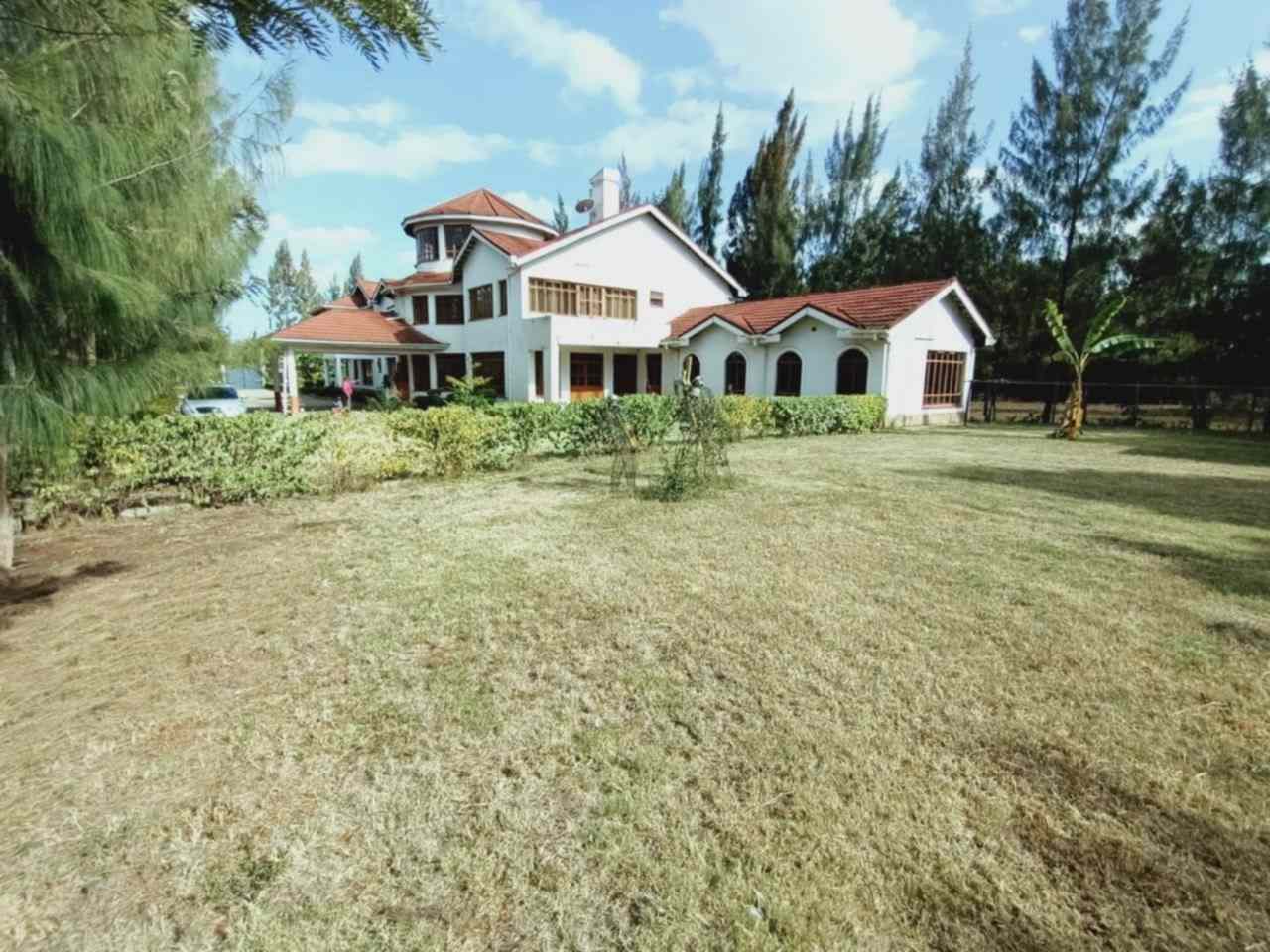 7 bedroom house for sale in Karen Nairobi