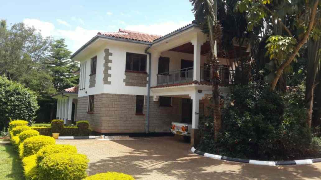 7 bedroom mansion for sale in Nyari West