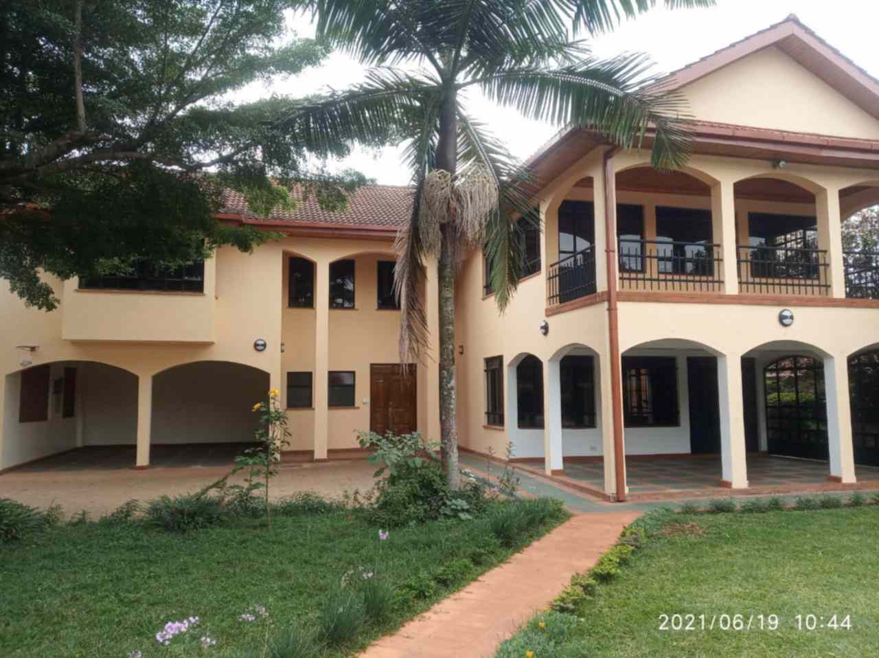 beautiful 5 bedroom mansion for rent in Runda