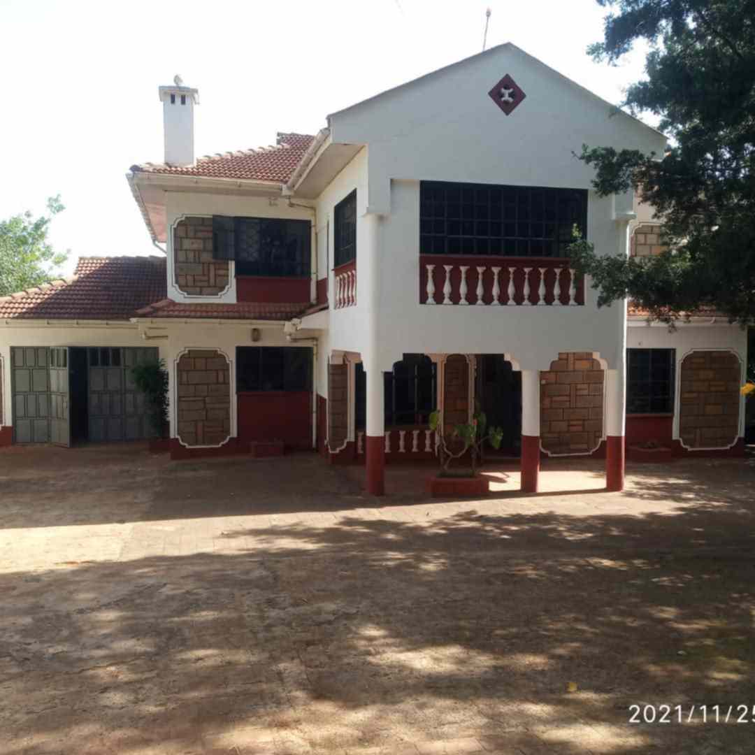 Kiambu road 5 bedroom own compound mansion for rent