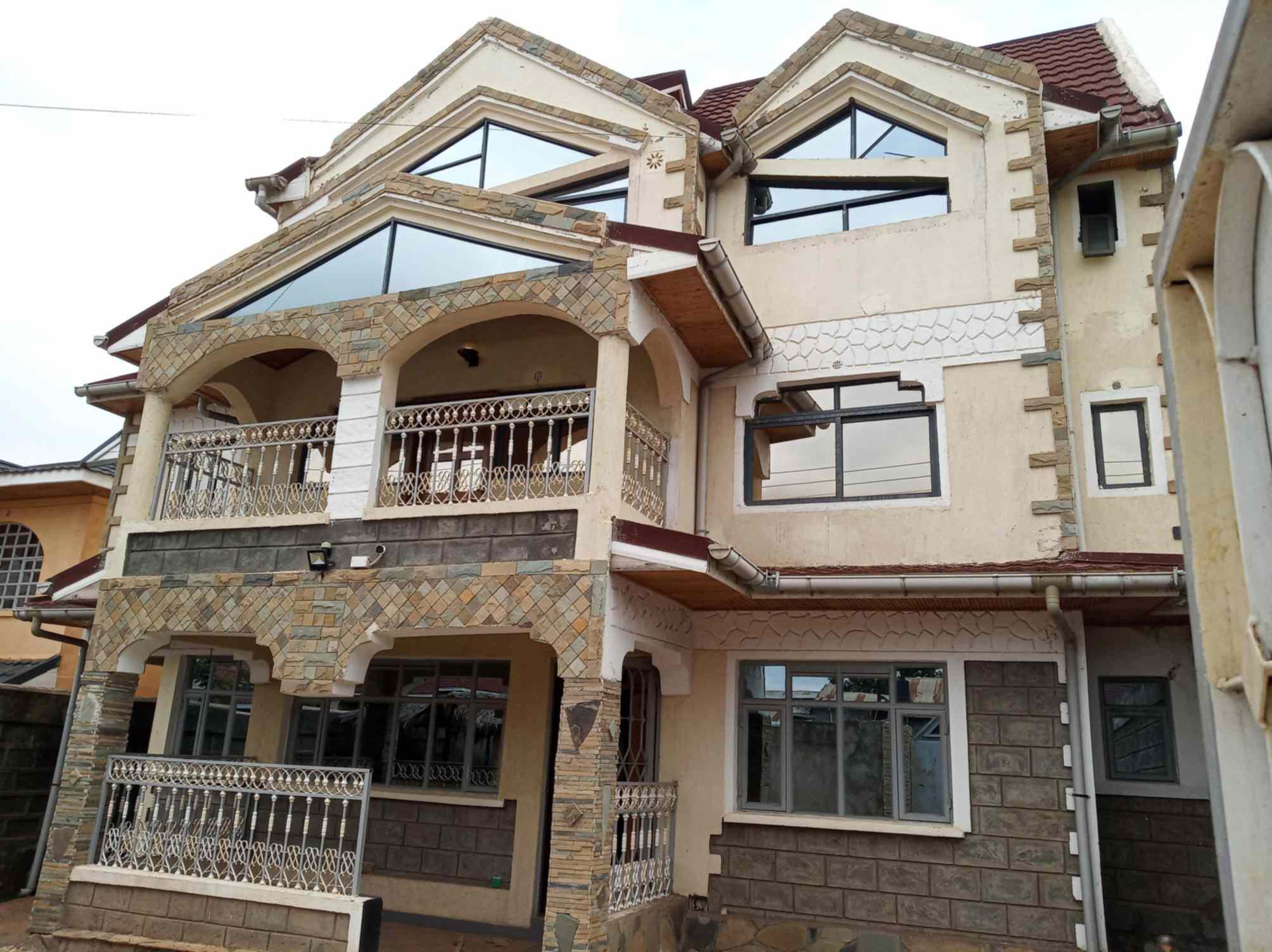 Membley estate 5 bedroom own compound for rent