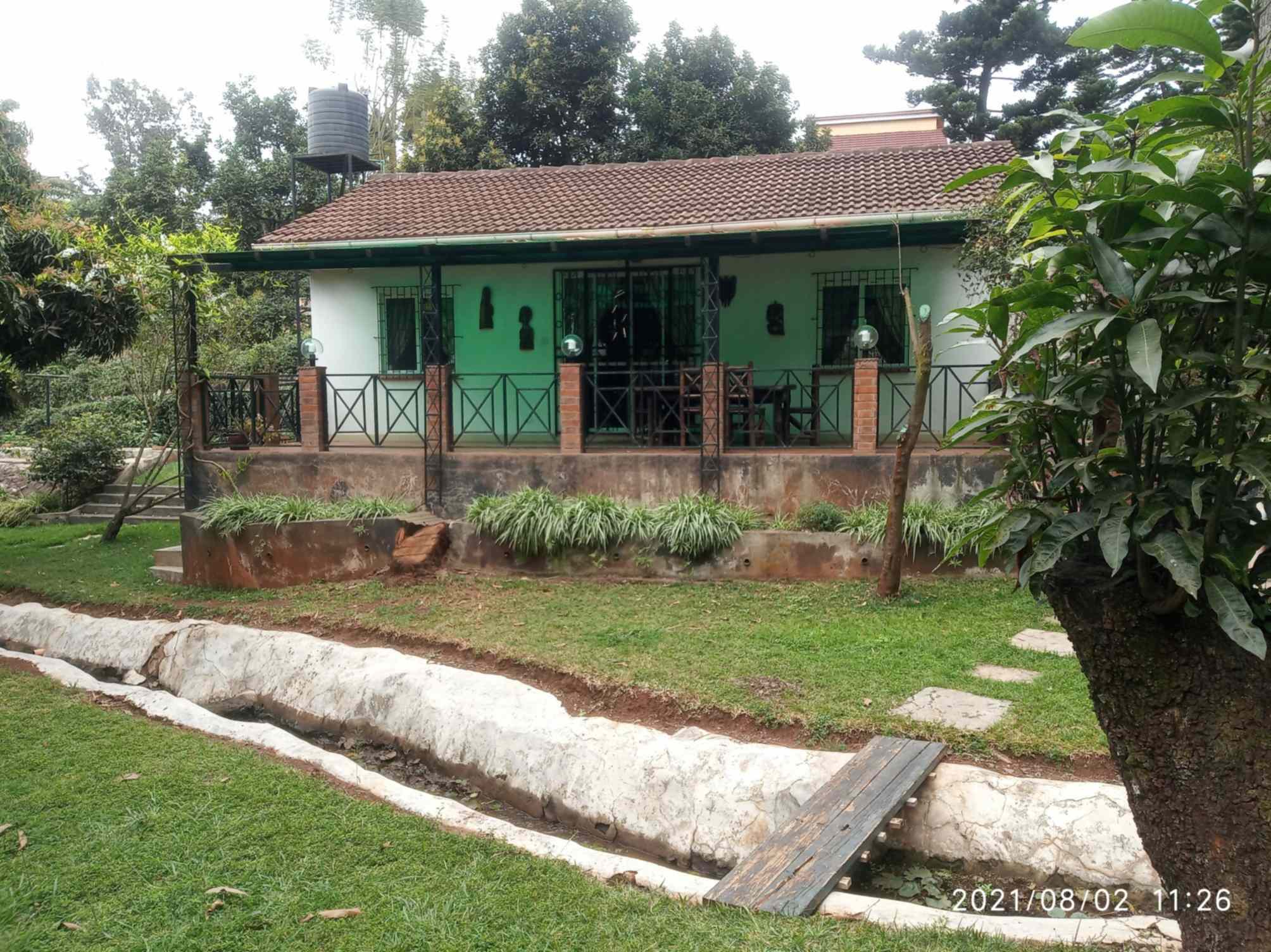 Runda 2 bedroom house in guestwing for rent