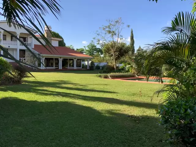 10 bedroom house for rent in Gigiri Image