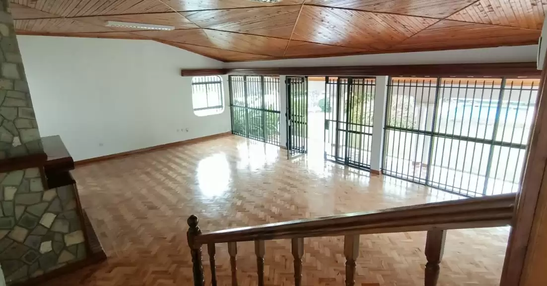 10 bedroom house for rent in Gigiri Image