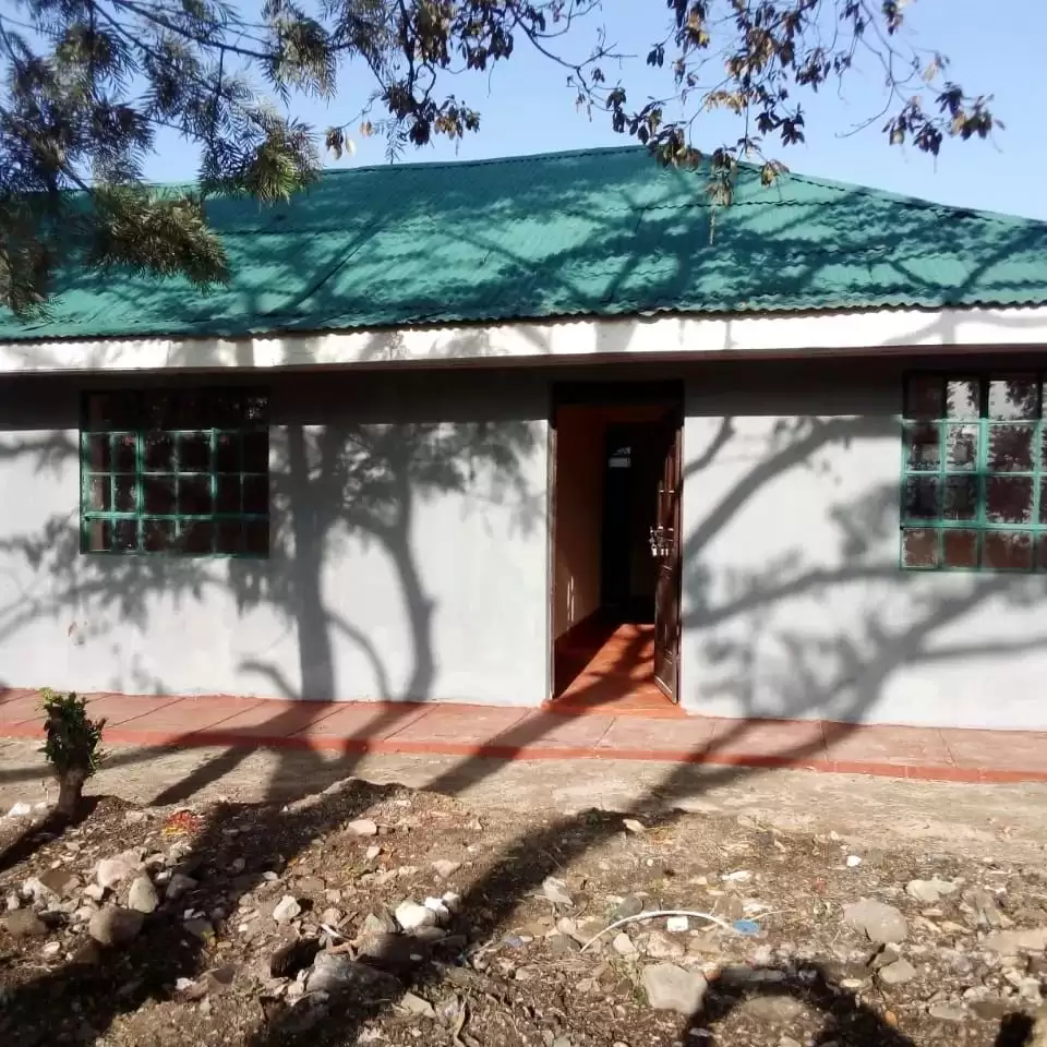 2 bedroom bungalow for rent in Karen Image