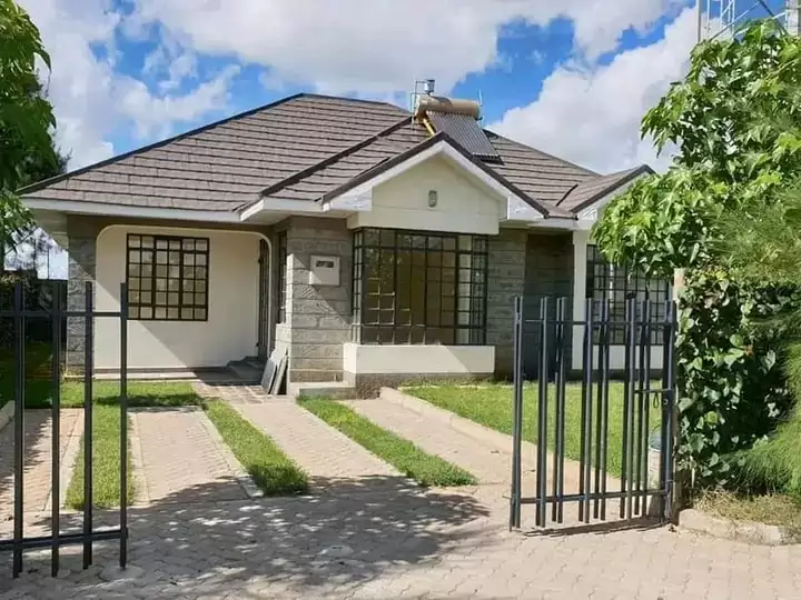 3 bedroom bungalow for rent in Kitengela Image