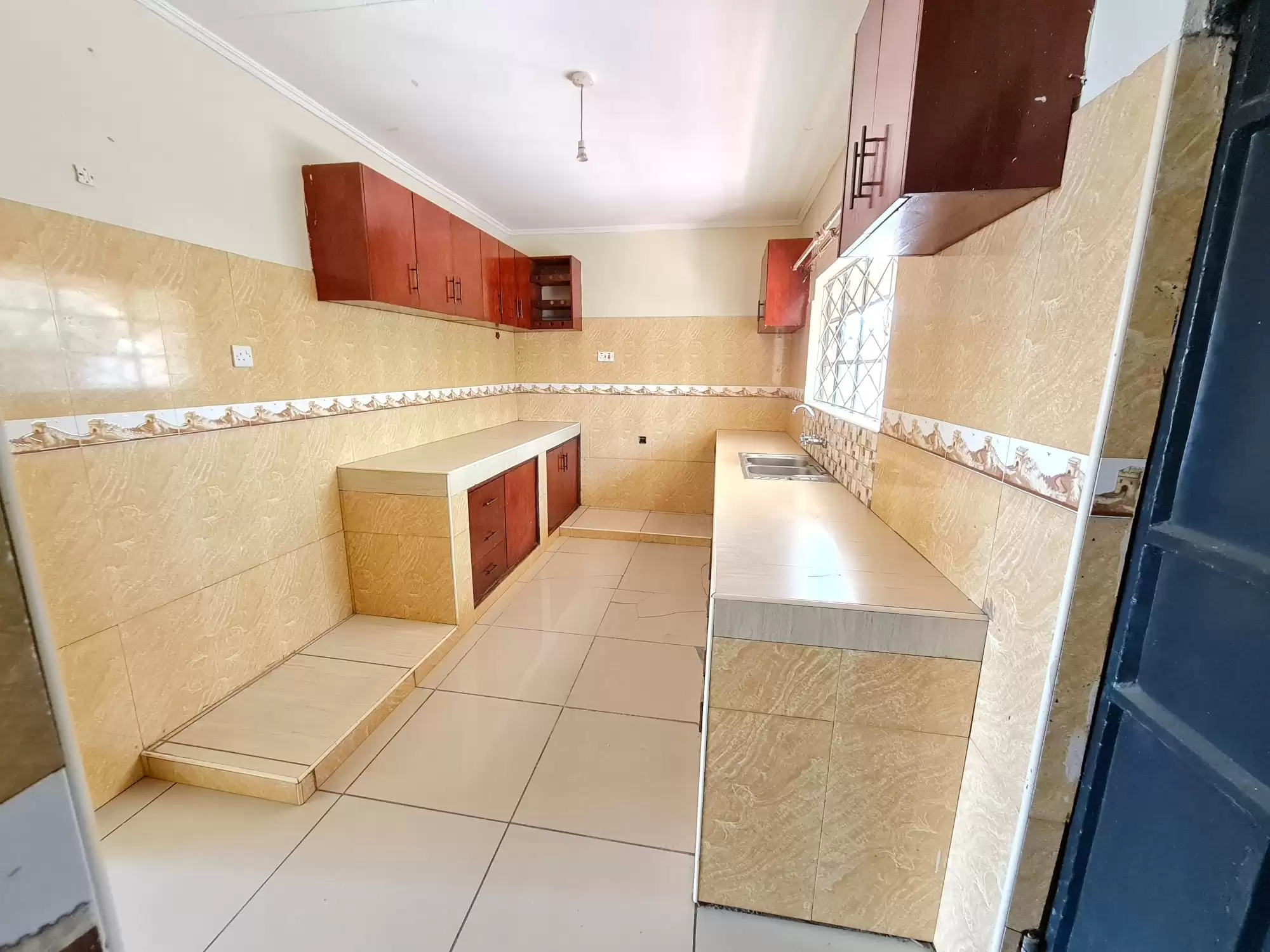 3 bedroom bungalow for rent in Syokimau Image