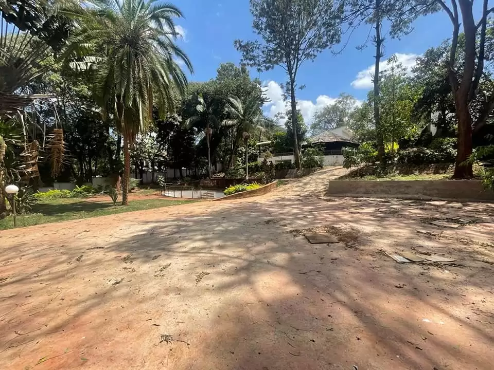 3 bedroom commercial house for rent in Lavington Image