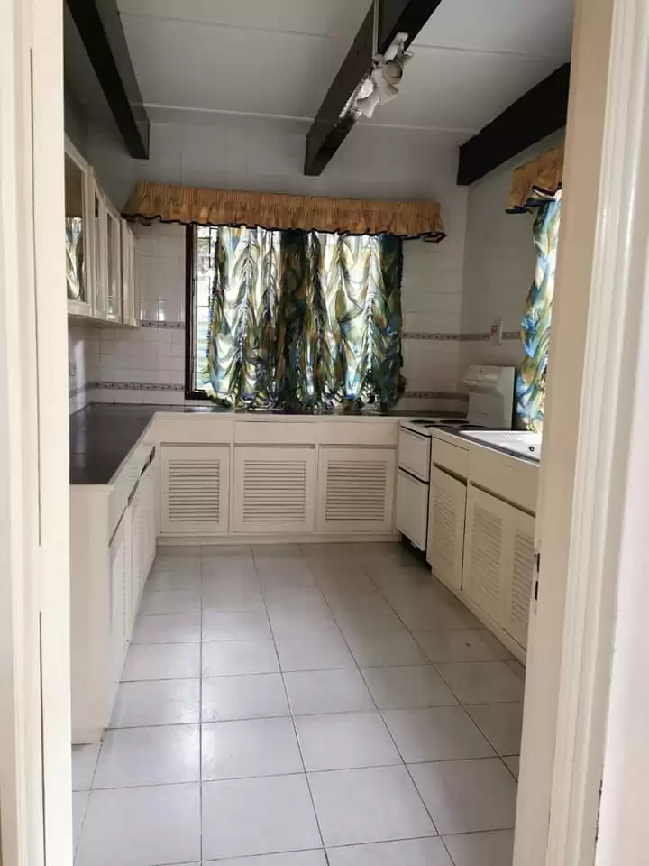 4 bedroom bungalow for rent in Muthaiga Image