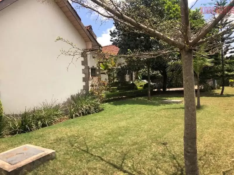 4 bedroom bungalow for sale in Langata Image