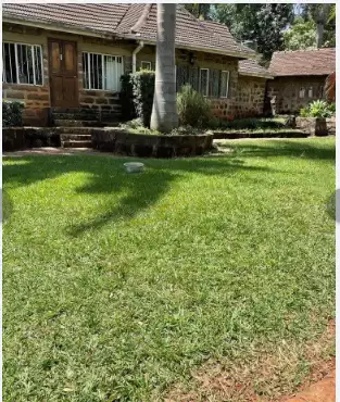 4 bedroom bungalow for sale in Old Muthaiga Image