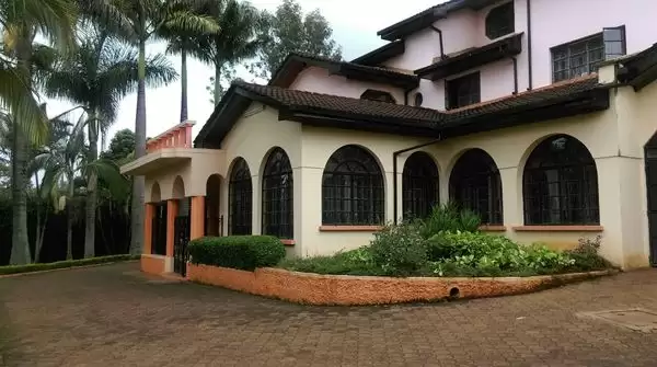 4 bedroom house for sale along Kiambu road Muthithi Image