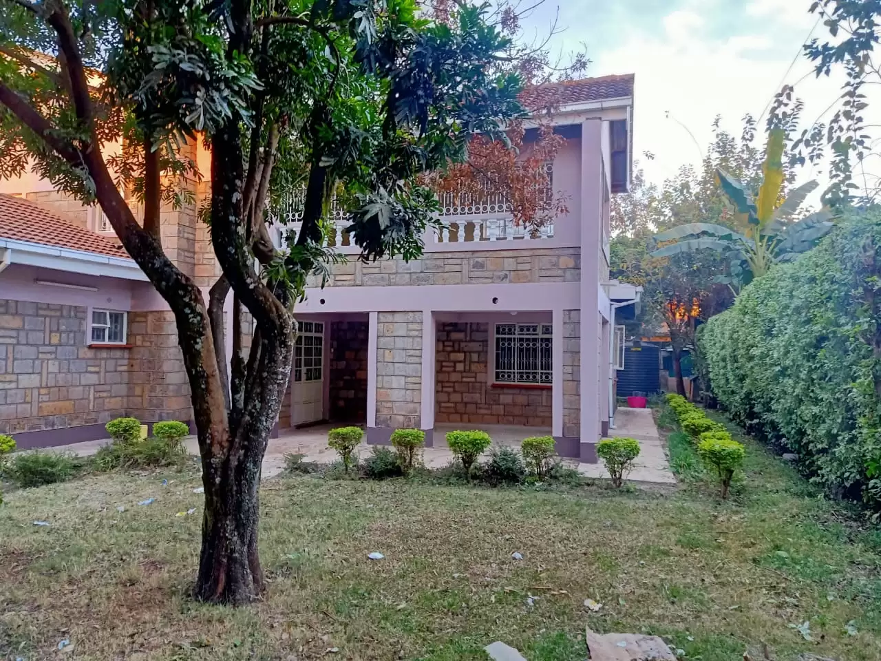 4 bedroom mansion for rent in Thome Estate in Thome, Nairobi, Kenya