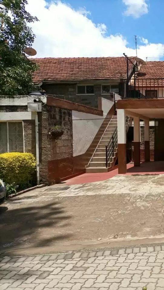 4 bedroom own compound for rent in Kilimani Image