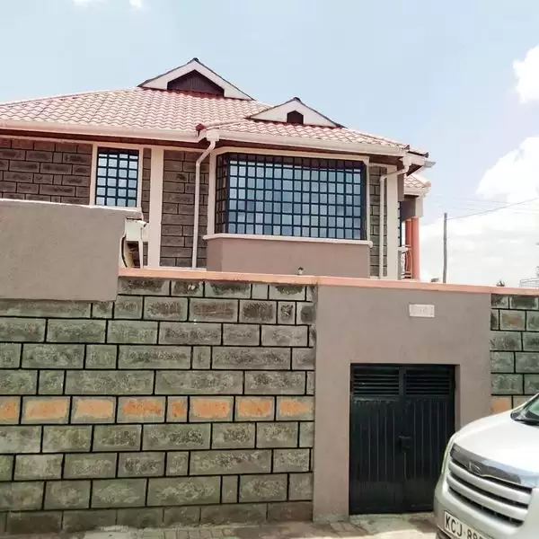 4 bedroom own compound house for sale in Nakuru town Image