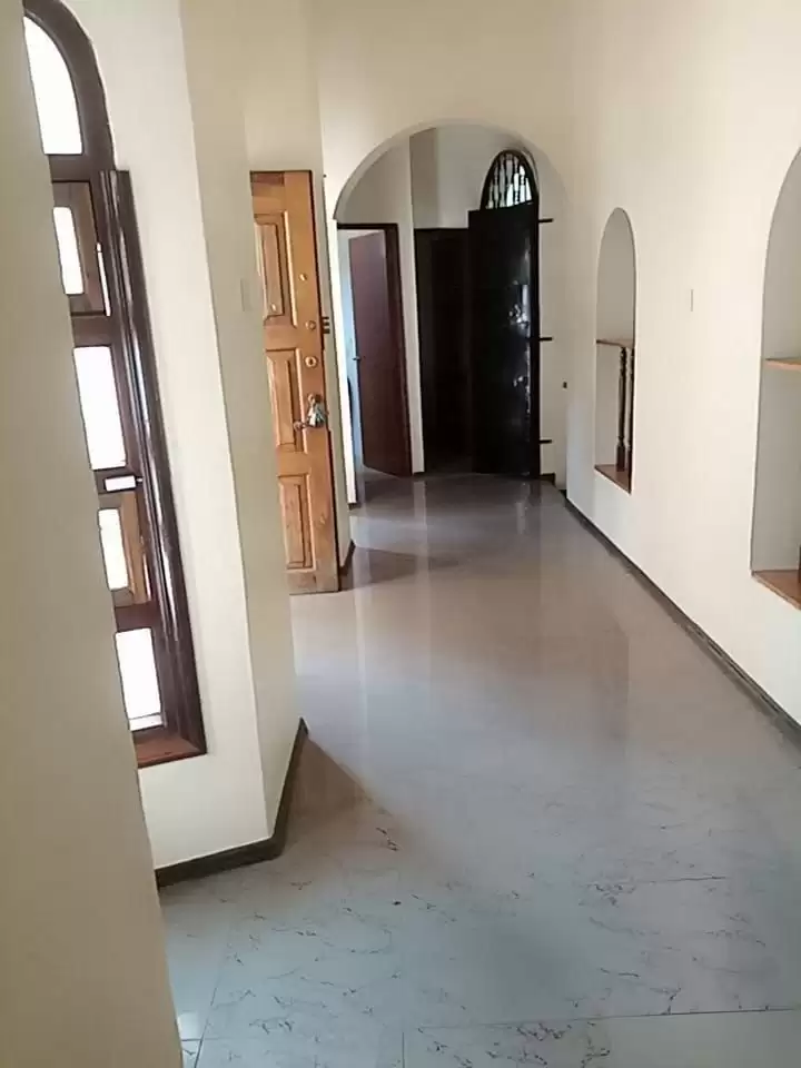 4 bedroom standalone house for rent in Nyari Image