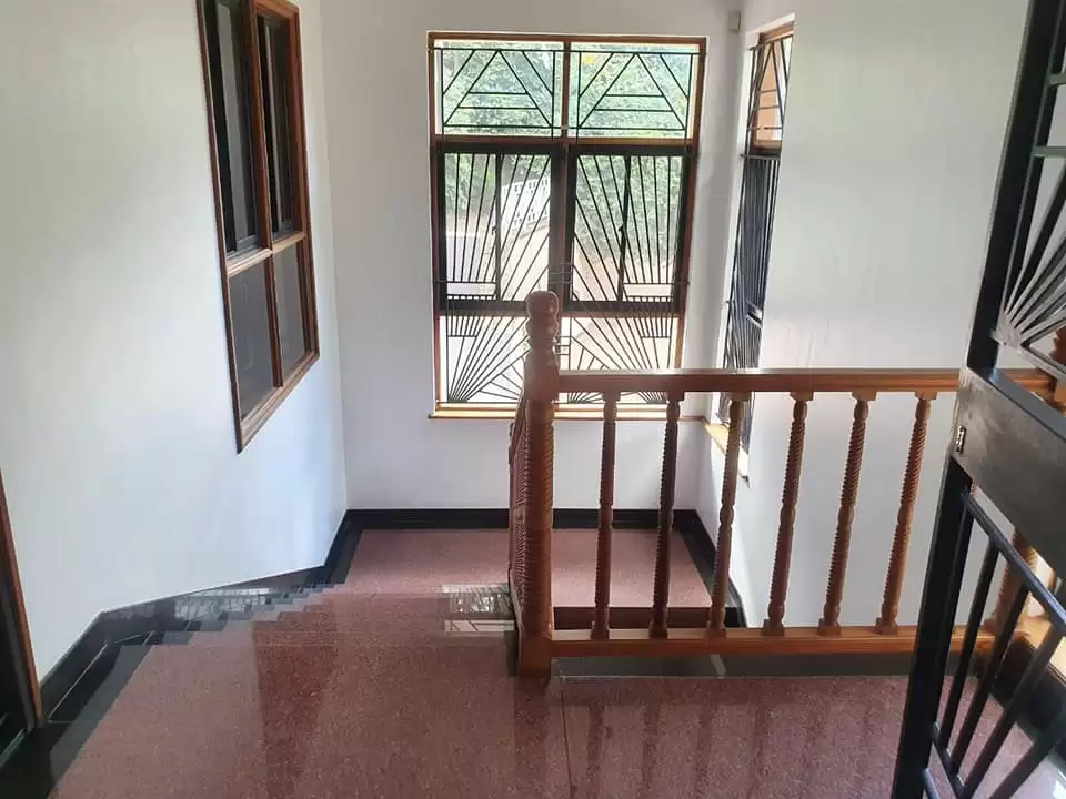 5 bedroom house for sale in Riverside drive Image