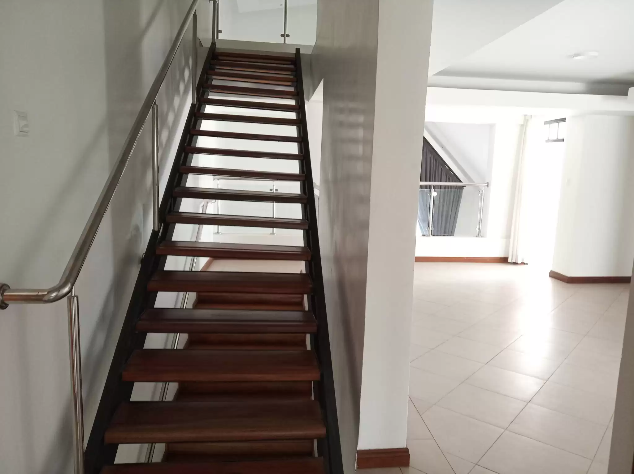 5 bedroom mansion for rent in Garden estate Image