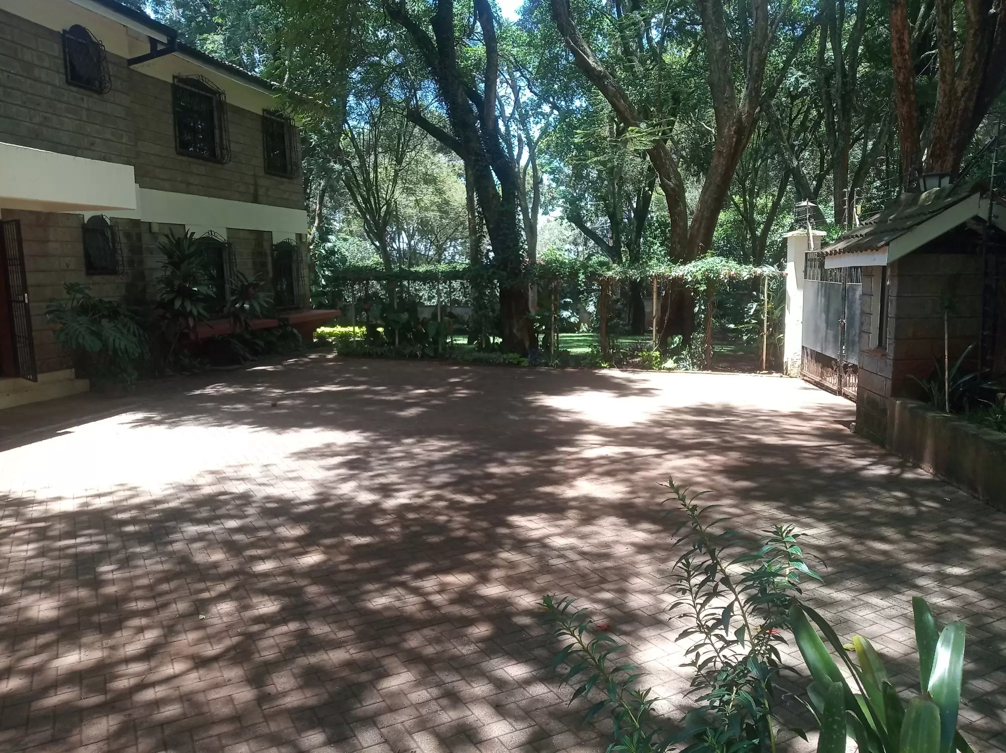 5 bedroom mansion for rent in Kitisuru Image