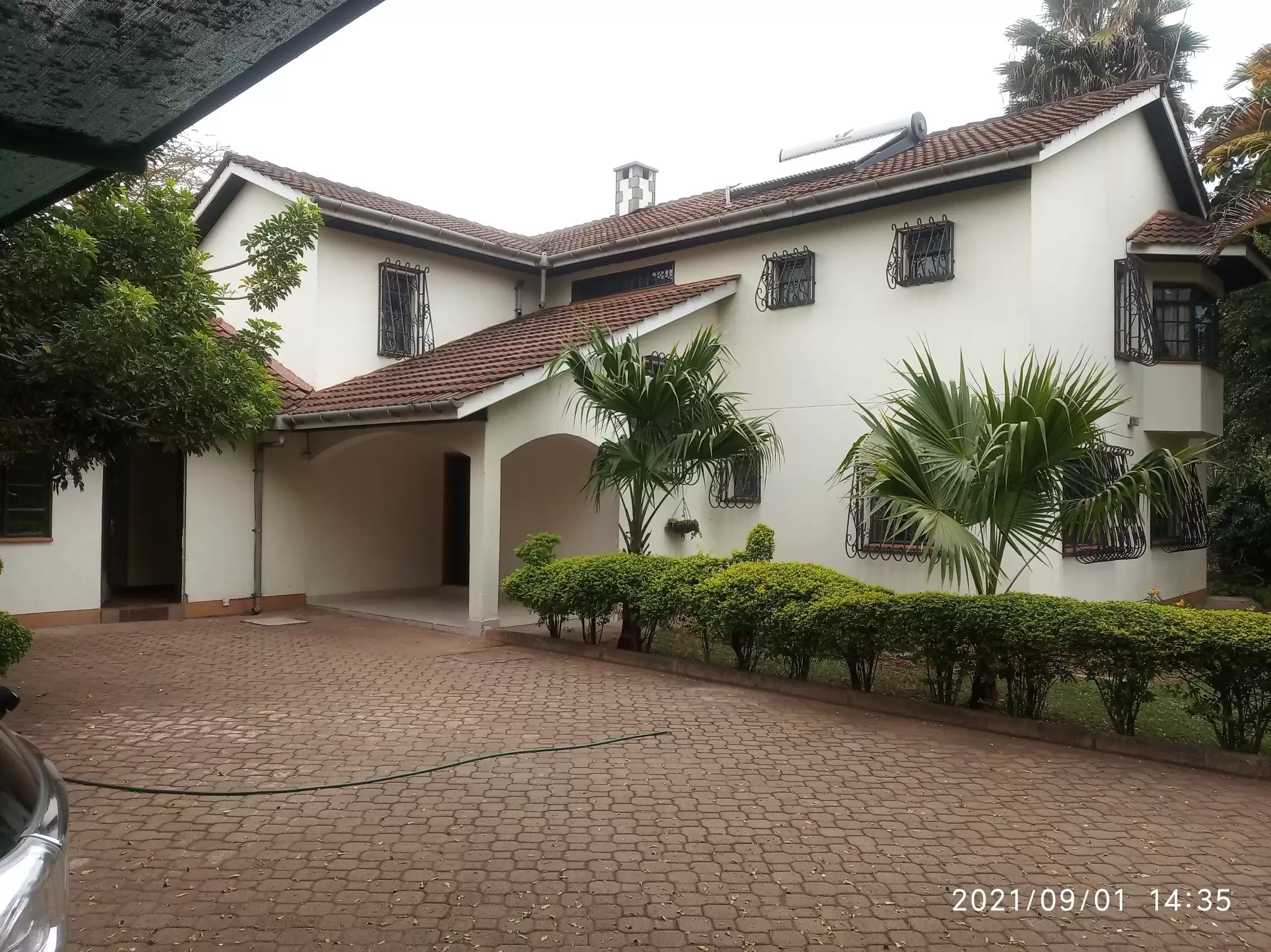 5 bedroom mansion in Runda Nairobi for rent Image