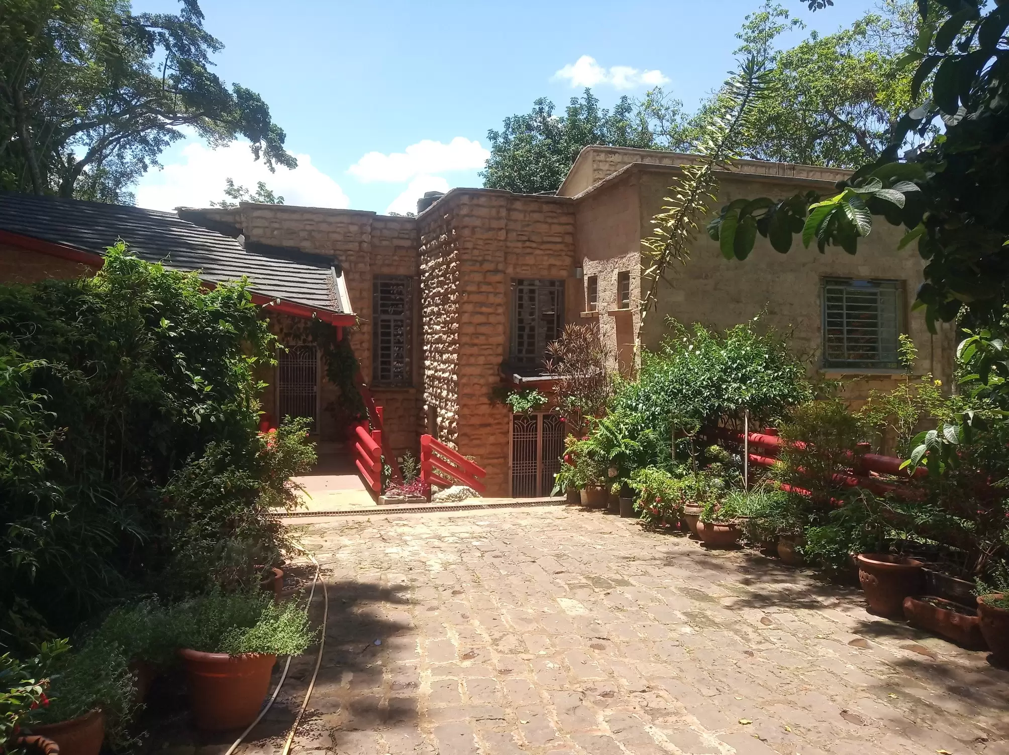 5 bedroom modern house for rent in Kitisuru Image