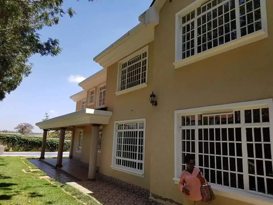 7 bedroom apartment for sale in Runda Mumwe Image