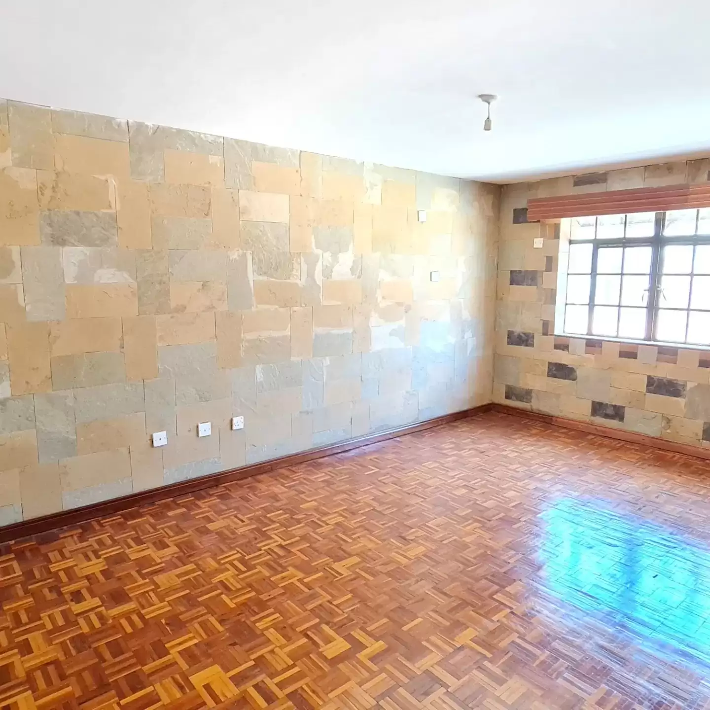 7 bedroom house for rent in Runda Image