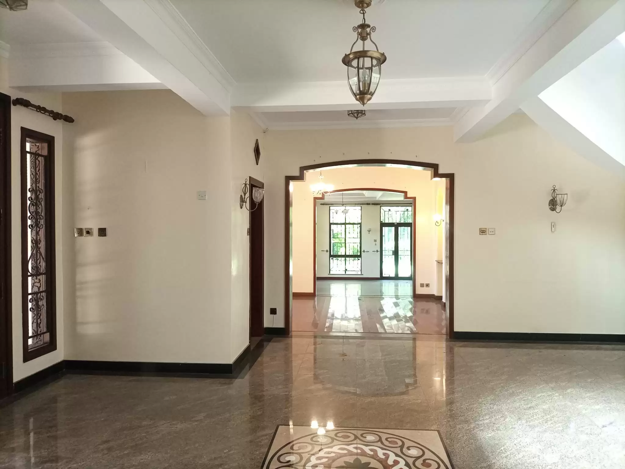 Nyari 6 bedroom house with dsq and guest wing for rent Image