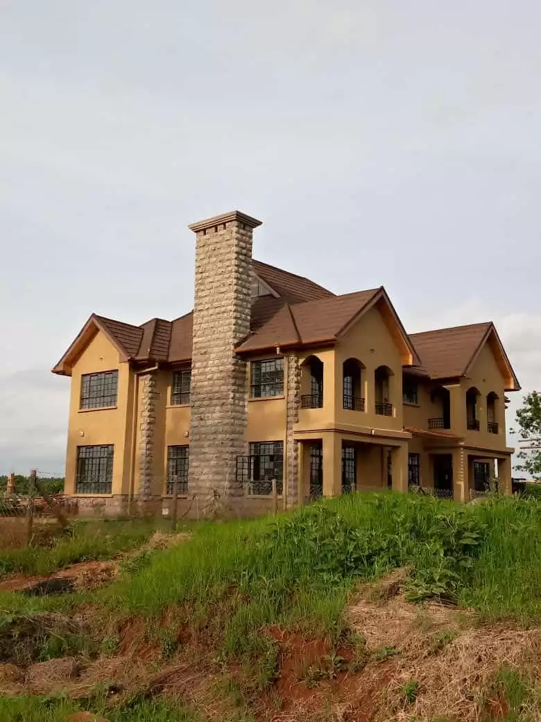 Thika 6 bedroom mansion for sale in Golf estate Image