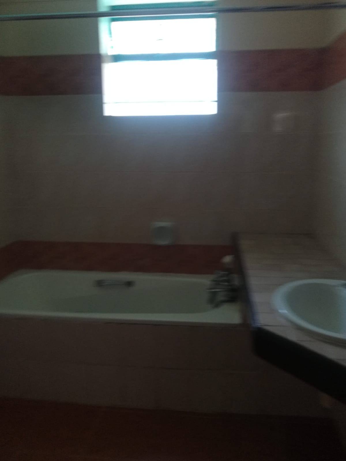 PRESTIGIUOS 4 BEDROOM MAISONETTE TO LET IN SPRING VALLEY Image