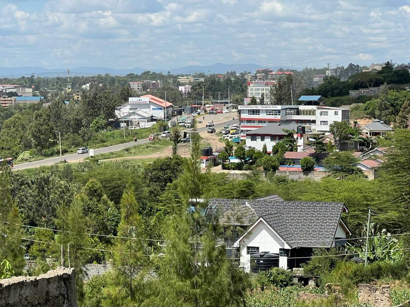 prime 100 by 100 plot for sale in utawala mihango Image
