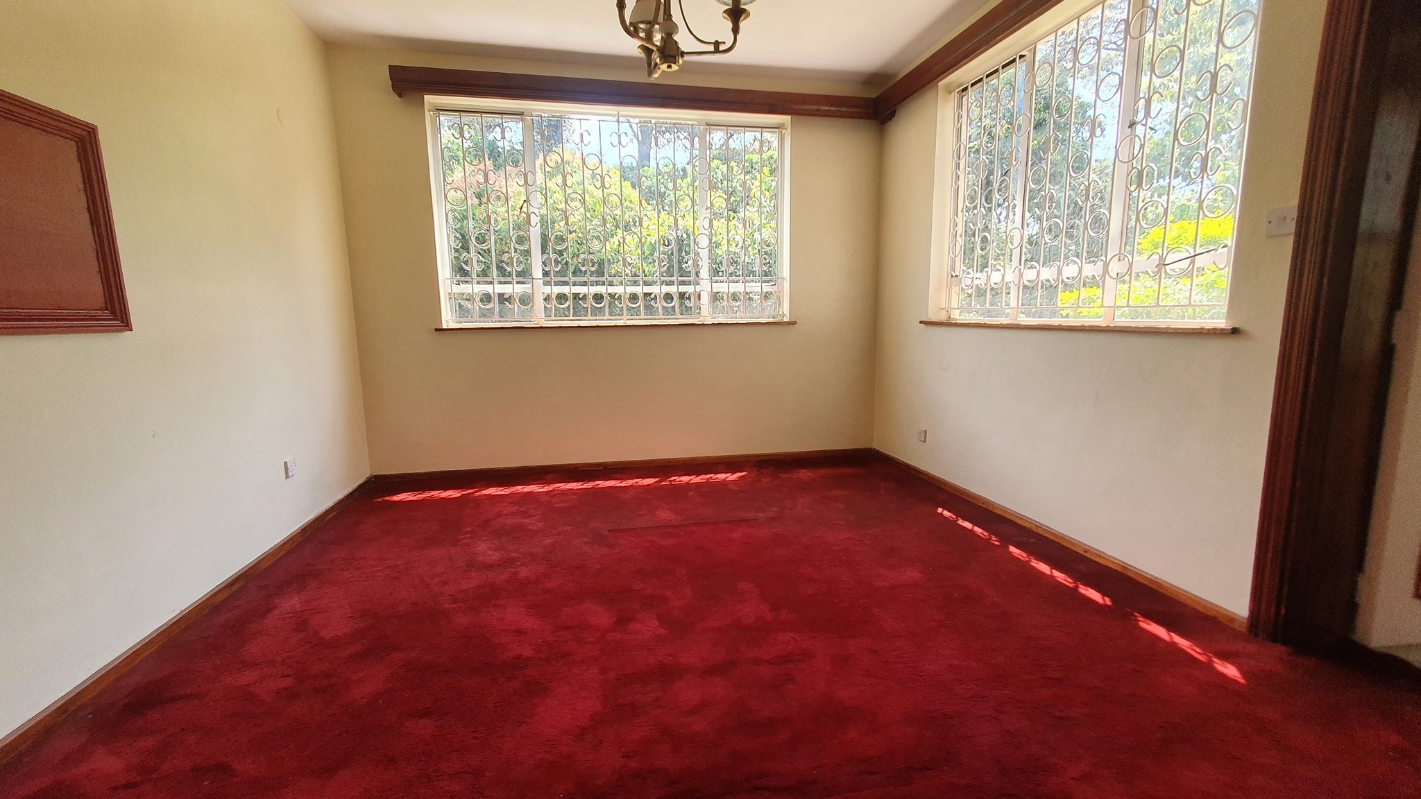 Prime 5 Bedroom Maisonette For Sale in Lavington Image