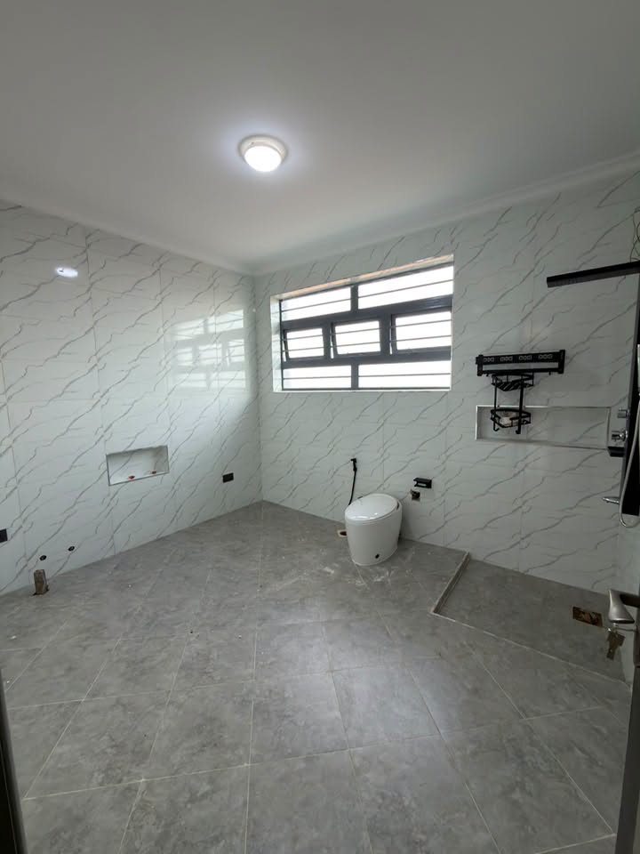 prime 5 bedroom maisonette for sale in ruiru off githunguri road Image