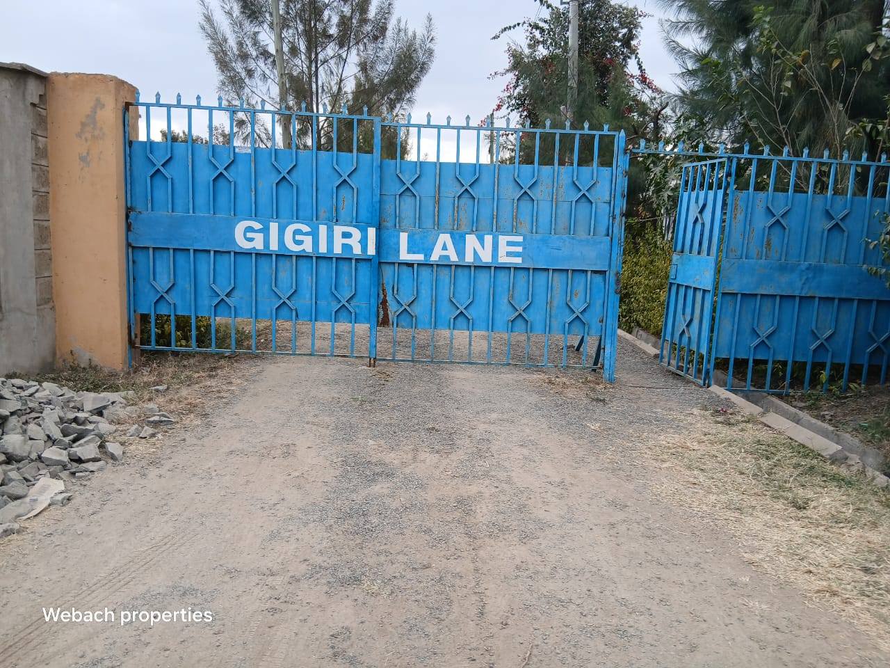 Prime ¼ Acre Plot for Sale in Syokimau, Community Road Image