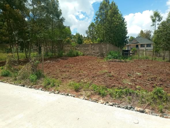 PRIME RESIDENTIAL PLOTS FOR SALE IN KERARAPON DRIVE