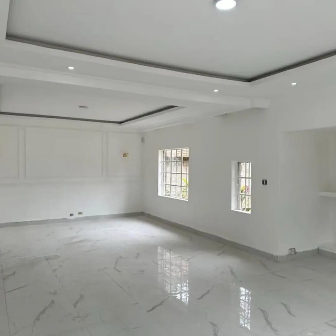 referbished collonial 3 bedroom bungalow for rent in muthaiga Image