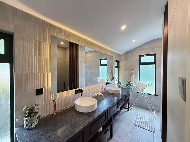 Renovated 4-Bedroom Bungalow with Guest Wing & DSQ for Rent in Loresho Image