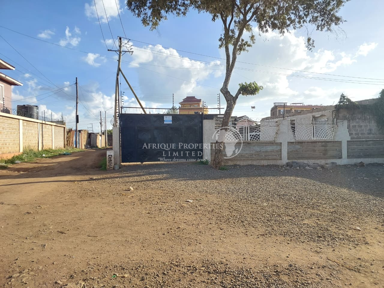 𝟓𝟎 𝐱 𝟏𝟎𝟎 𝐂𝐨𝐦𝐦𝐞𝐫𝐜𝐢𝐚𝐥 𝐏𝐥𝐨𝐭 𝐓𝐨𝐮𝐜𝐡𝐢𝐧𝐠 𝐓𝐚𝐫𝐦𝐚𝐜 𝐋𝐞𝐚𝐬𝐢𝐧𝐠 𝐚𝐭 Ruiru