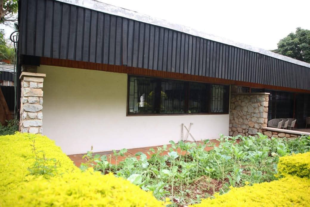 Rustic 4 Bedroom Bungalow For Rent in Old Muthaiga Image