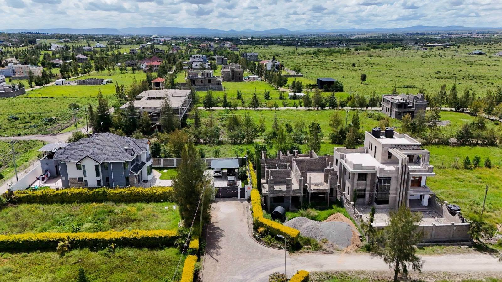 𝐄𝐱𝐜𝐥𝐮𝐬𝐢𝐯𝐞 𝟓𝟎 𝐱 𝟏𝟎𝟎 𝐒𝐞𝐫𝐯𝐢𝐜𝐞𝐝 𝐏𝐥𝐨𝐭𝐬 𝐟𝐨𝐫 sale in kitengela Image