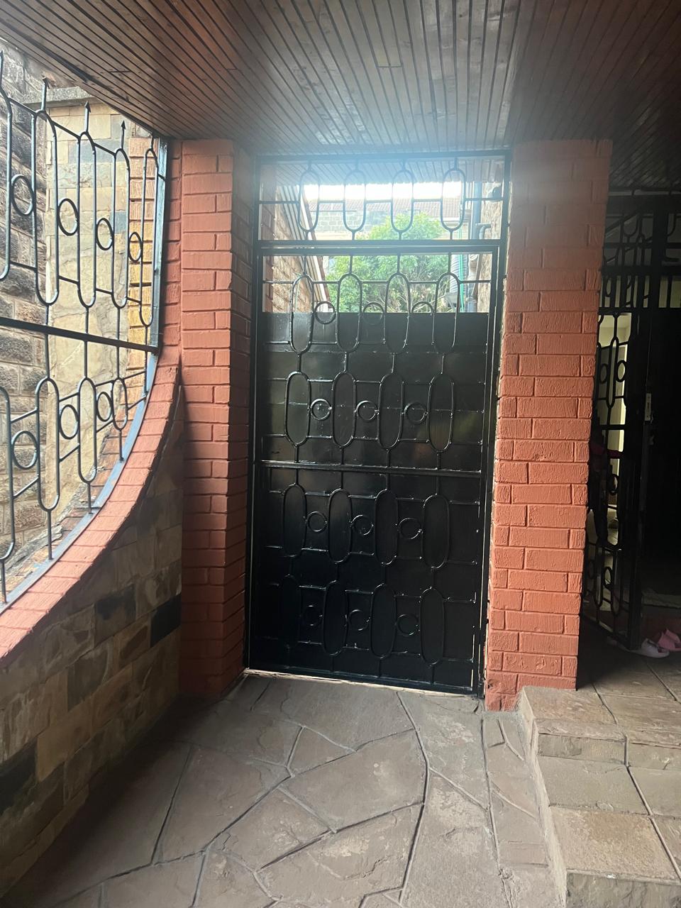 Servant quatre for rent in Lavington