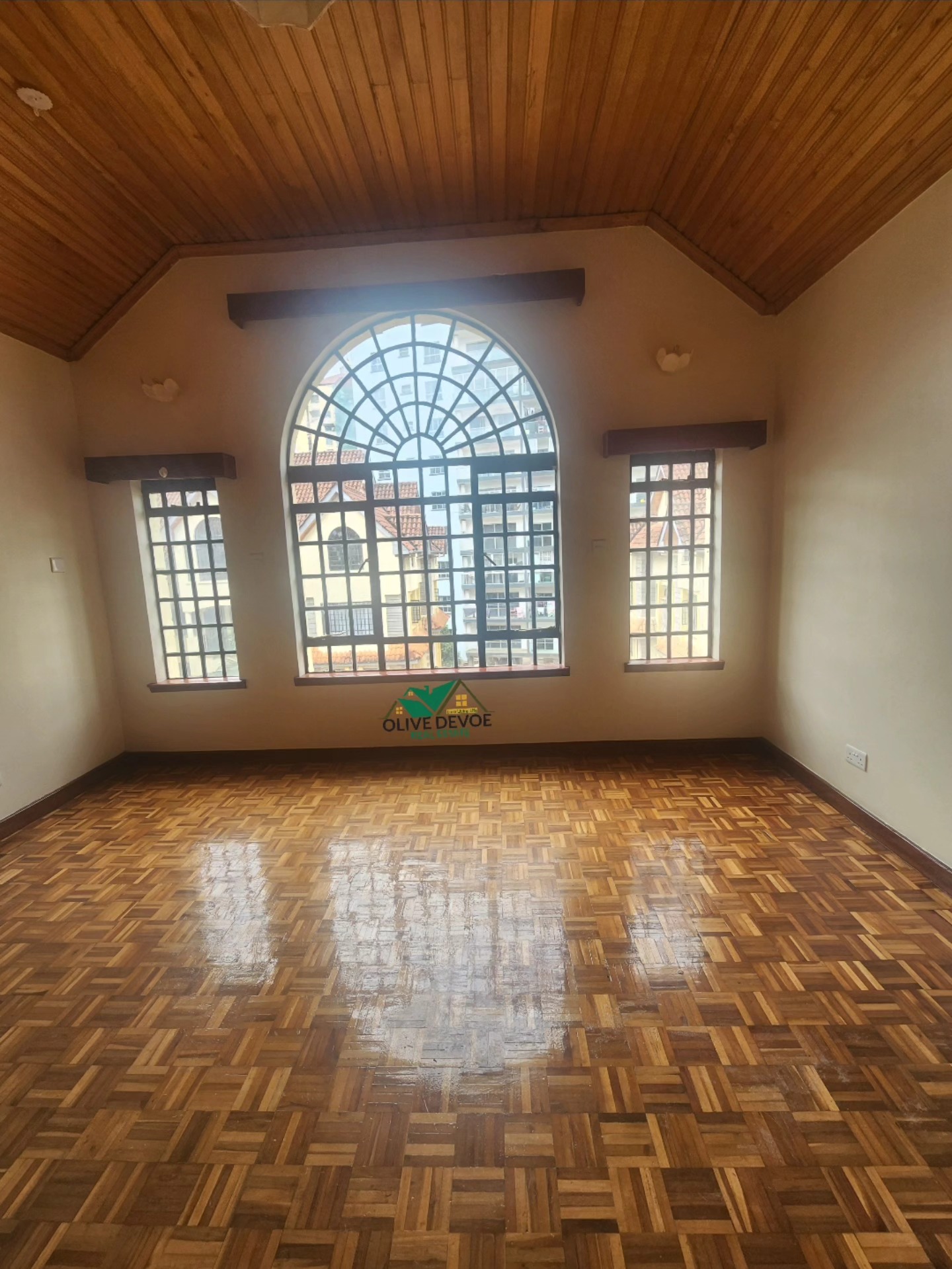 Spacious 2 bedroom All ensuite penthouse to let in Kilimani Image