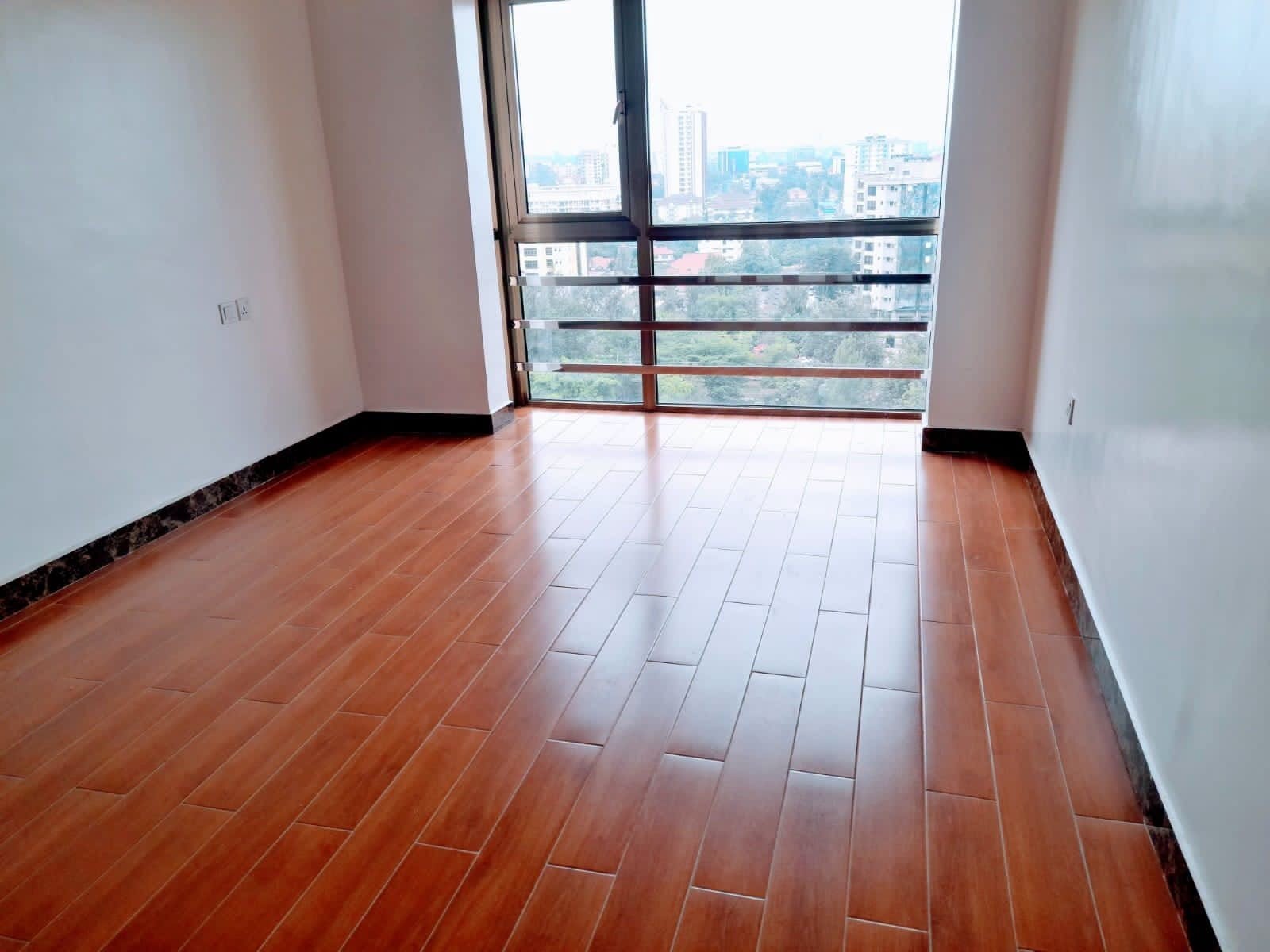 spacious 2 bedroom apartment plus sq for rent in kilimani Image