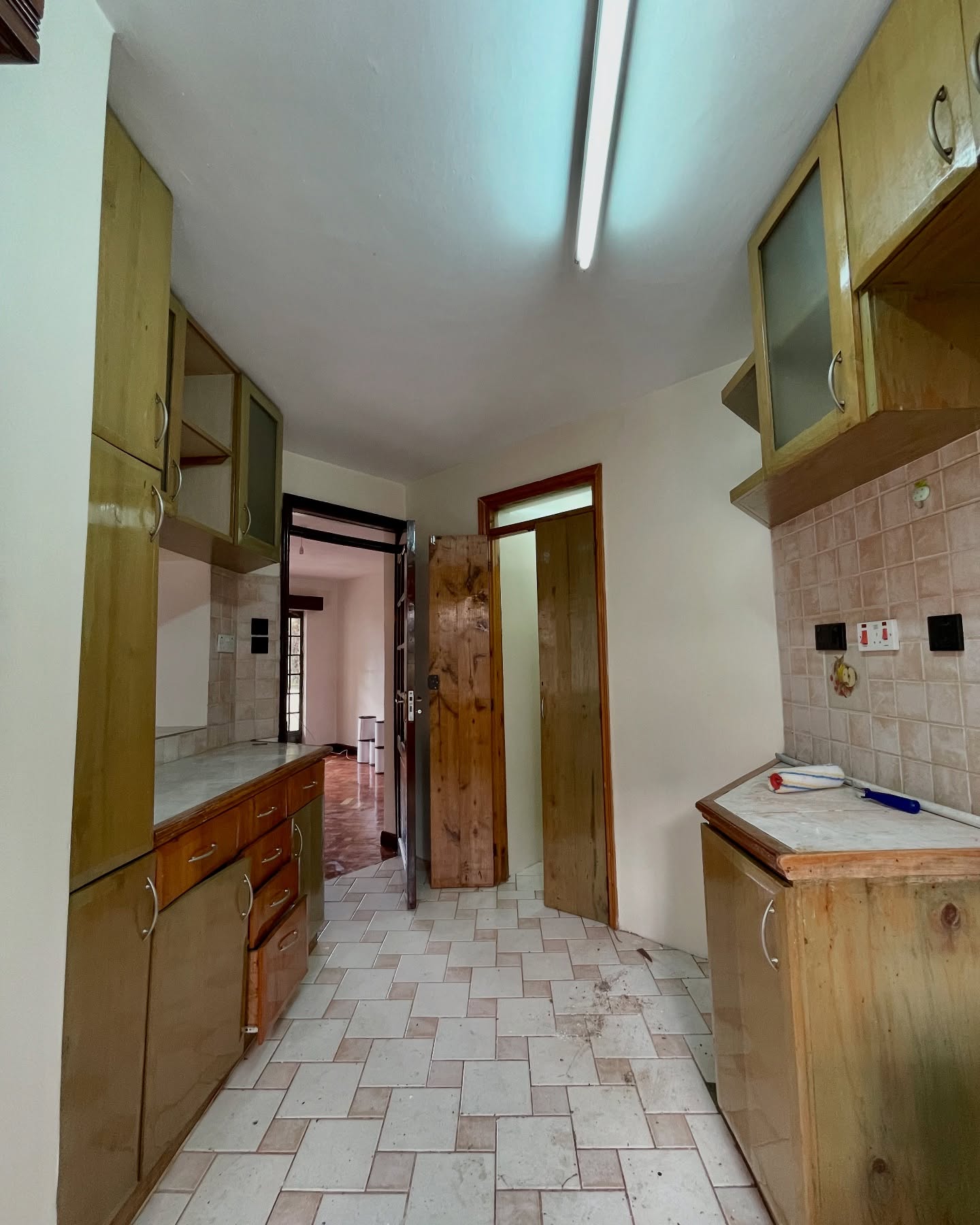 Spacious 2 bedroom apartment plus study for rent in Kileleshwa Image